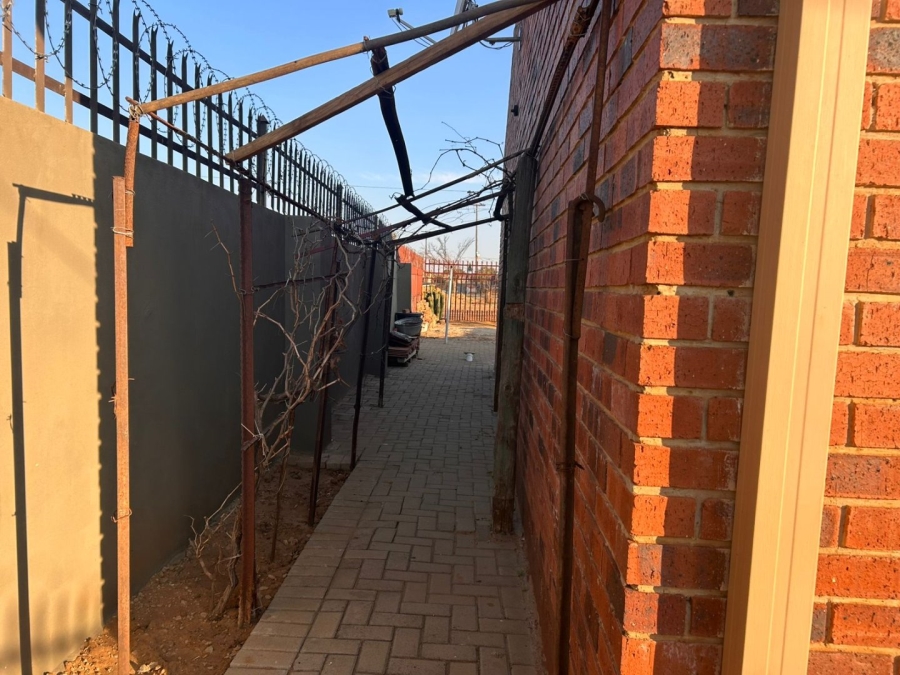 2 Bedroom Property for Sale in Bloemside Free State